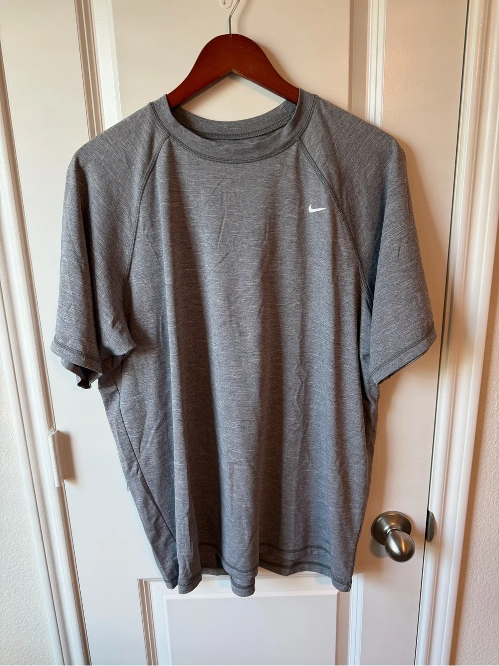 ⚡️Nike Men’s Dri-FIT Heathered Gray Performance T-Shirt